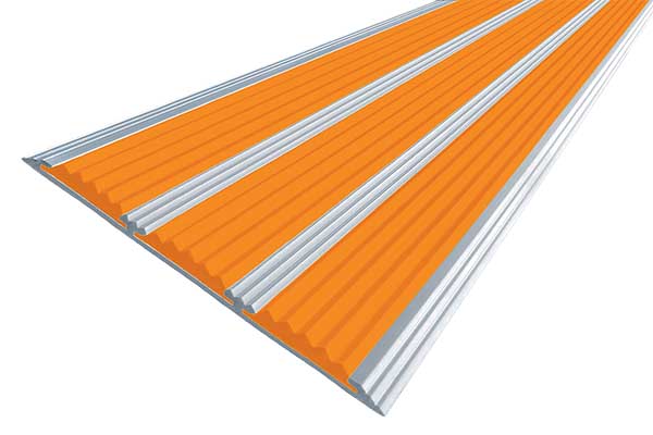 Алюминиевая накладная полоса с тремя вставками оранжевого цвета против скольжения