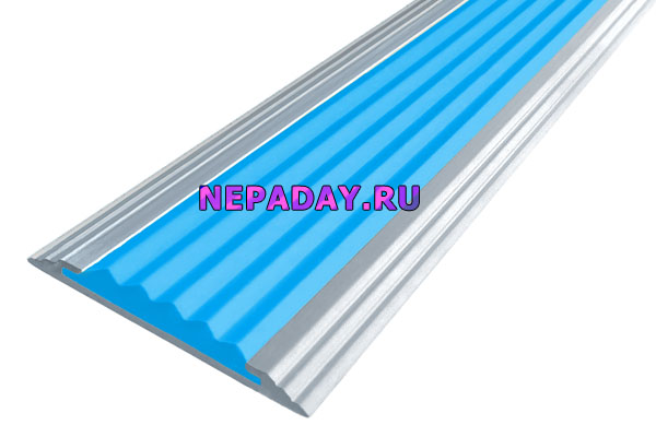 Алюминиевая анодированная накладная полоса Стандарт с одной вставкой голубого цвета против скольжения