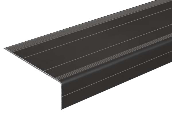 Алюминиевый анодированный накладной угол АУ71 для противоскользящих лент шириной 25 мм, цвет матовый черный